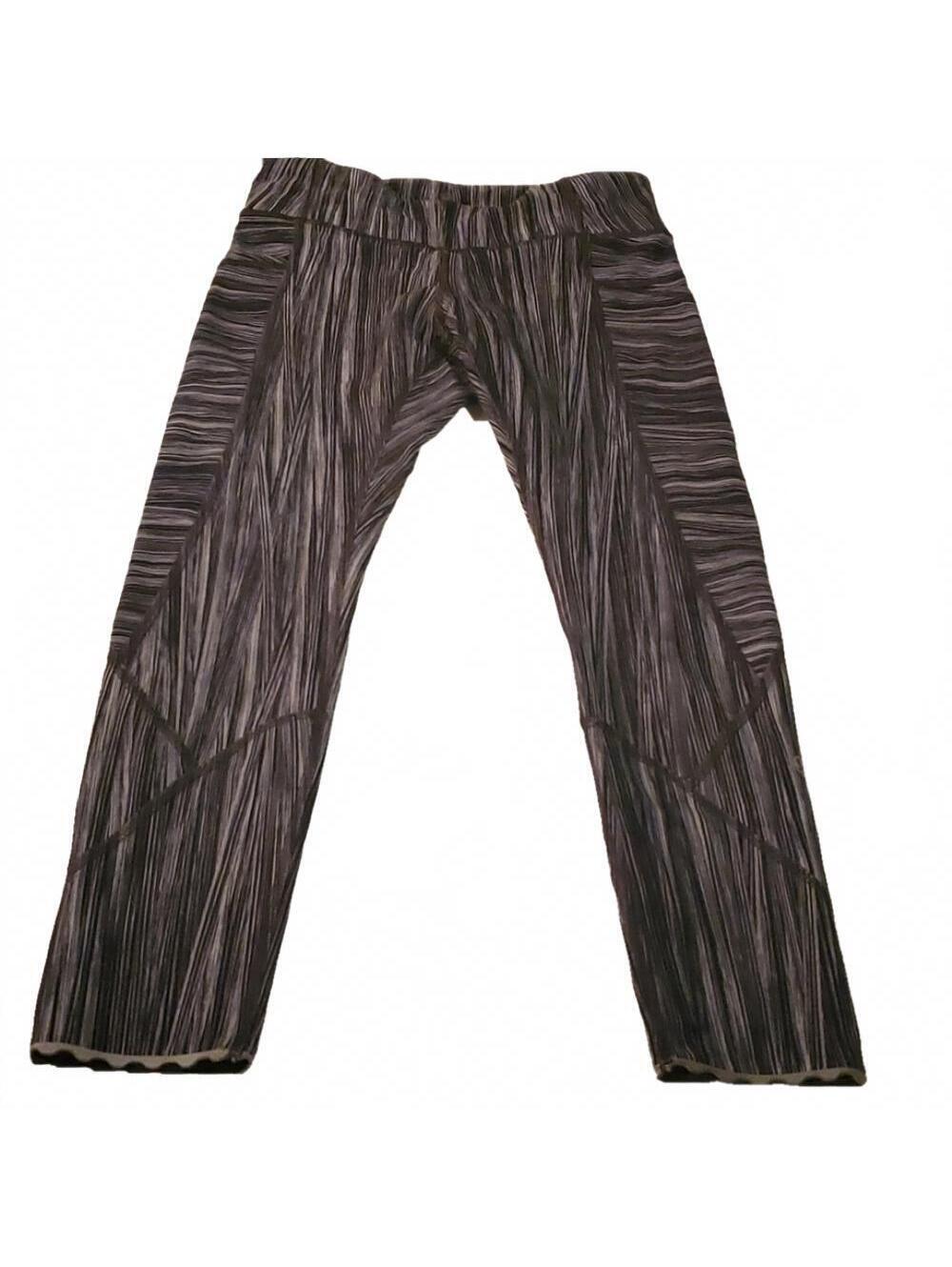 #1170 Lululemon  leggings size 6 b993.